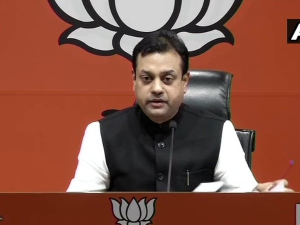 अल्पेश ठाकुर सिर्फ कांग्रेस के विधायक ही नहीं बल्कि राहुल गाँधी के चहेते भी
