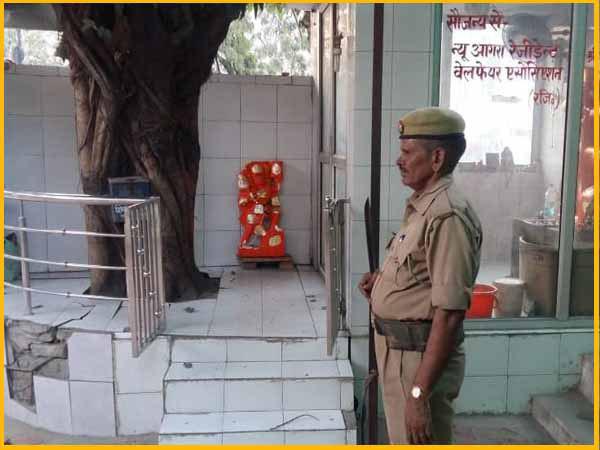 hanuman ji statue is kept in agra police station for last four years hanuman ji statue is kept in agra police station for last four years