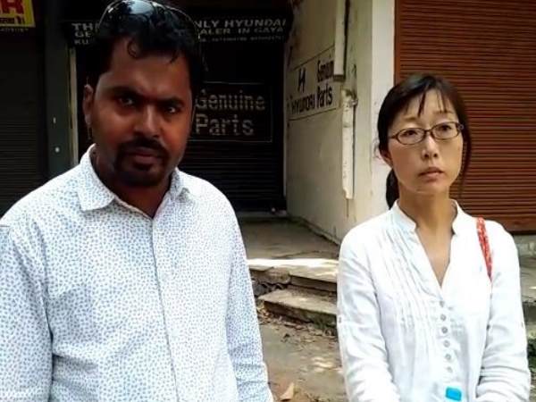 bihar police harrassed the NRI married couple watch video bihar police harrassed the NRI married couple watch video