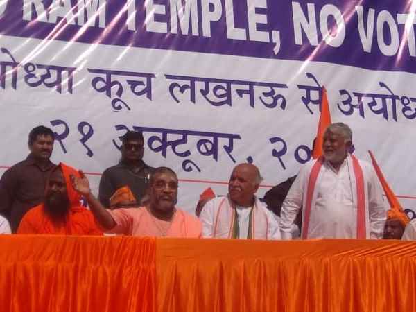pravin togadia big statement on pm narendra modi in lucknow pravin togadia big statement on pm narendra modi in lucknow