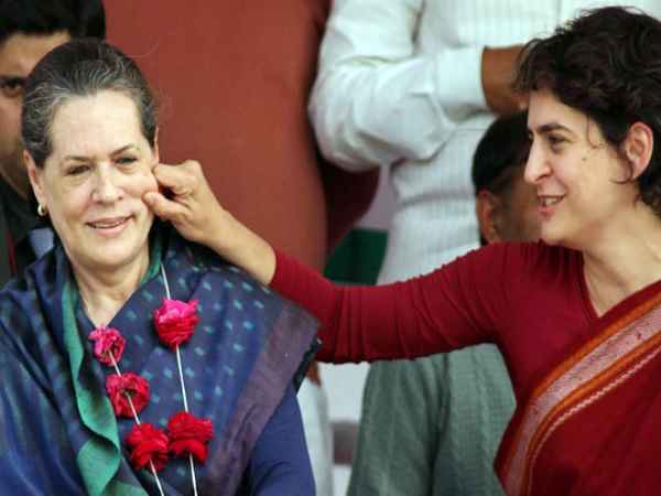 रायबरेली से चुनाव लड़ सकती हैं प्रियंका