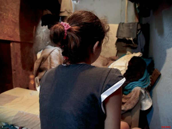गरबा इंवेट से लौट रही नाबालिग लड़की, कार में आए दो युवक खींच ले गए गरबा इंवेट से लौट रही नाबालिग लड़की, कार में आए दो युवक खींच ले गए