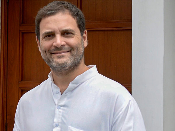 नर्मदा पुत्र राहुल ने की पूजा