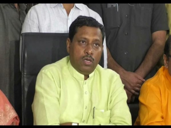 SC ST ayog chairman ramashankar katheria attacks on BSP supremo mayawati SC ST ayog chairman ramashankar katheria attacks on BSP supremo mayawati