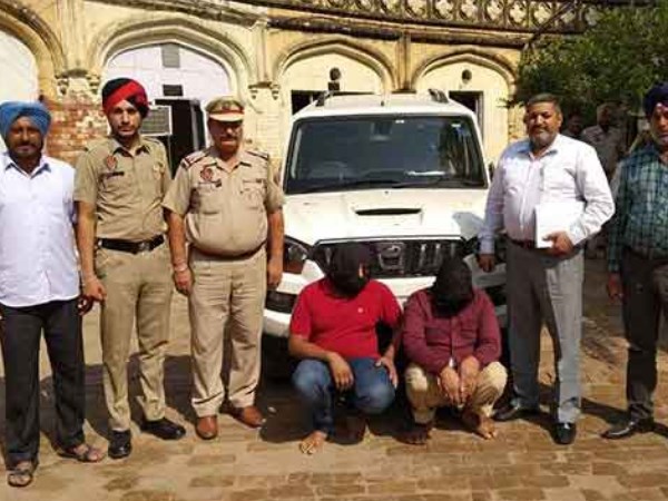 इंटरनेट की मदद से रेलवे के एसपी की वर्दी तैयार करायी
