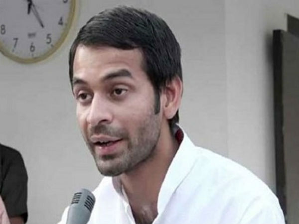 'घइला से पटा रहे हैं पानी'?