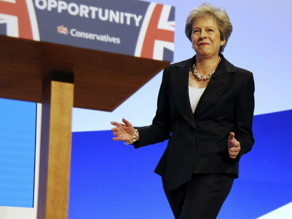 theresa-may-dancing theresa-may-dancing