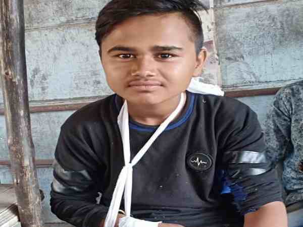 मध्य प्रदेश के उज्जैन में हुआ खिलौना गाड़ी में विस्फोट, अब तक रहस्य बनी हुई है धमाके की वजह मध्य प्रदेश के उज्जैन में हुआ खिलौना गाड़ी में विस्फोट, अब तक रहस्य बनी हुई है धमाके की वजह