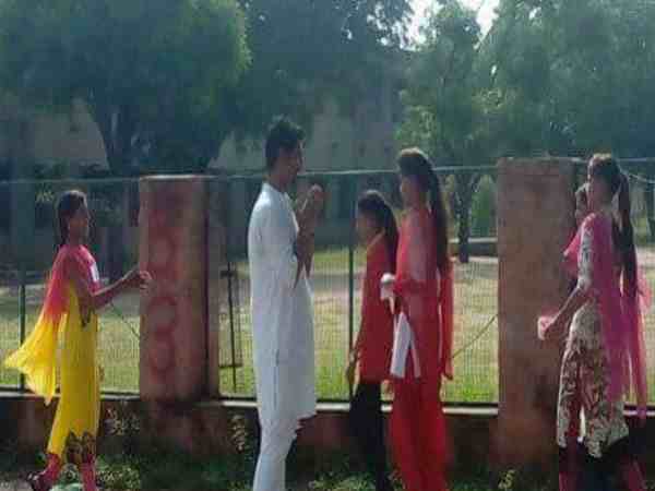 यूपी: इलाहाबाद यूनिवर्सिटी छात्रसंघ चुनावी मतदान शुरू, देर रात आएगा रिजल्ट, शहर बना छावनी यूपी: इलाहाबाद यूनिवर्सिटी छात्रसंघ चुनावी मतदान शुरू, देर रात आएगा रिजल्ट, शहर बना छावनी