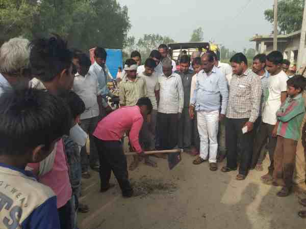 यूपी: भाजपा विधायक ने पकड़ा करोड़ों का घोटाला, मंत्री का धौंस देने पर ठेकेदार को विधायक ने दिया करारा जवाब यूपी: भाजपा विधायक ने पकड़ा करोड़ों का घोटाला, मंत्री का धौंस देने पर ठेकेदार को विधायक ने दिया करारा जवाब