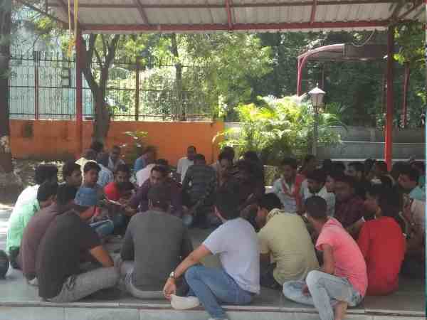 यूपी: सिर्फ चुनावों के वक्त याद आता है राम मंदिर, केंद्र व राज्य सरकार को जनता सिखाएगी सबक: नारायणी सेना यूपी: सिर्फ चुनावों के वक्त याद आता है राम मंदिर, केंद्र व राज्य सरकार को जनता सिखाएगी सबक: नारायणी सेना