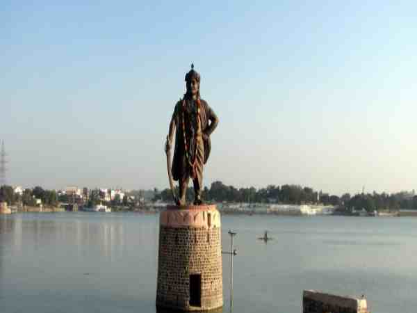 गोविंदपुरा से किसे मिलेगी टिकट इस पर फैसला बाकी