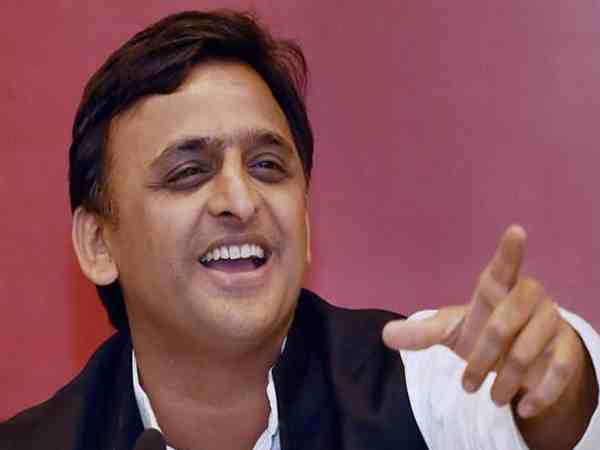 यूपी में भांग की खेती को लेकर अखिलेश यादव ने भाजपा को दी चेतावनी, बीजेपी ने किया पलटवार यूपी में भांग की खेती को लेकर अखिलेश यादव ने भाजपा को दी चेतावनी, बीजेपी ने किया पलटवार