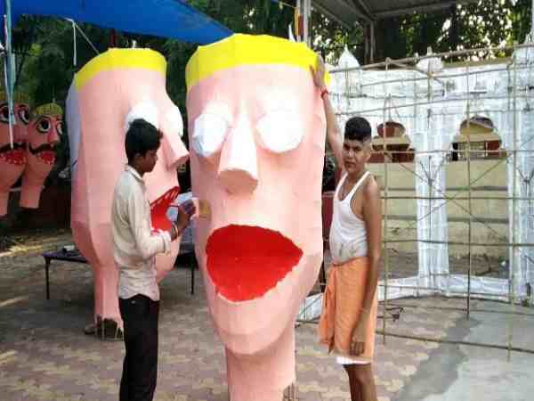 यूपी: यह मुस्लिम परिवार तीन पीढ़ियों से बना रहा है रावण की मूर्ति, रामलीला में इनका योगदान है अहम यूपी: यह मुस्लिम परिवार तीन पीढ़ियों से बना रहा है रावण की मूर्ति, रामलीला में इनका योगदान है अहम