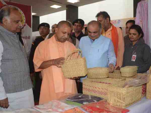 यूपी: इस योजना के तहत दिसंबर तक 10 लाख लोगों को मिलने वाला है रोजगार, योगी ने किया ऐलान यूपी: इस योजना के तहत दिसंबर तक 10 लाख लोगों को मिलने वाला है रोजगार, योगी ने किया ऐलान