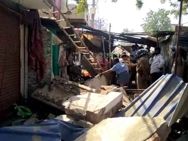 roof of a house collapsed with blasts in Varanasi roof of a house collapsed with blasts in Varanasi