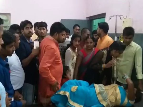 jahanabad disturbing elements attacks on women with blade in a dussehra fair jahanabad disturbing elements attacks on women with blade in a dussehra fair