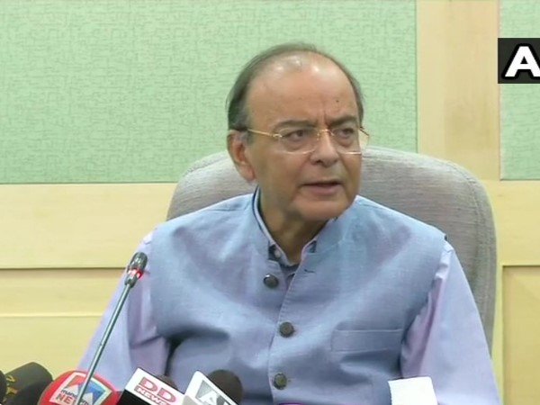 अरुण जेटली ने कल किया था तेल के दाम में कटौती का ऐलान