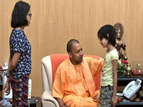 सीएम ने नौकरी देने का दिया आश्वासन
