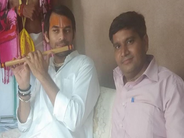 कार्तिक मास खत्म होते ही बिहार लौट जाएंगे तेज प्रताप