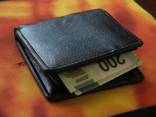 ओमाहा से लॉस वेगास जाते समय खोया पर्स