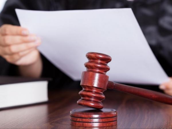 इलाहाबाद हाईकोर्ट का बड़ा फैसला, कहा- 60 नहीं 58 साल में ही होंगे राज्य कर्मचारी रिटायर इलाहाबाद हाईकोर्ट का बड़ा फैसला, कहा- 60 नहीं 58 साल में ही होंगे राज्य कर्मचारी रिटायर