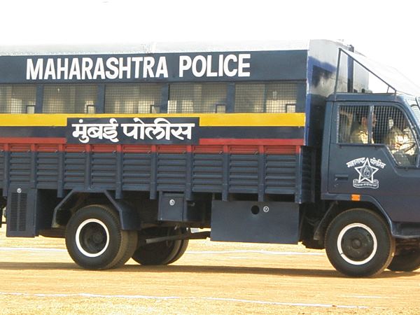 पत्नी से अलग रहता था आरोपी पुलिसकर्मी