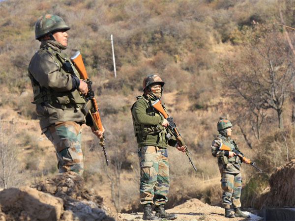 जम्मू कश्मीर: सीमा पर धमाका एक जवान शहीद, कई घायल जम्मू कश्मीर: सीमा पर धमाका एक जवान शहीद, कई घायल