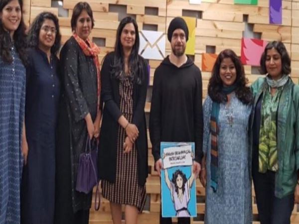 ब्राह्मण विरोधी पोस्टर पर Twitter ने मांगी माफी ब्राह्मण विरोधी पोस्टर पर Twitter ने मांगी माफी