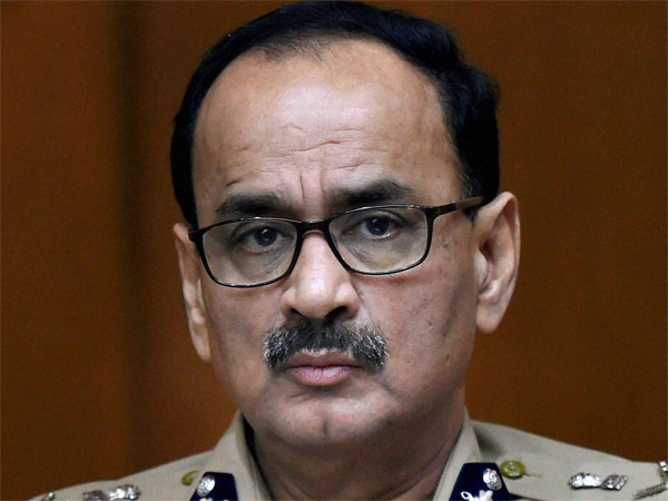 आलोक वर्मा CVC जाकर करेंगे अस्थाना के खिलाफ FIR की जांच आलोक वर्मा CVC जाकर करेंगे अस्थाना के खिलाफ FIR की जांच