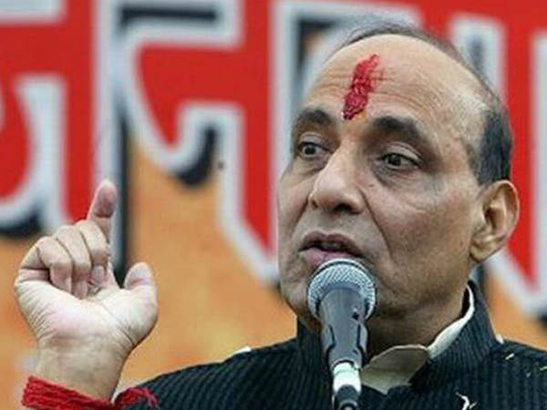 क्रिकेटर अफरीदी के बयान पर बोले राजनाथ सिंह- बात तो ठीक कहा, कश्मीर भारत का था और आगे भी रहेगा क्रिकेटर अफरीदी के बयान पर बोले राजनाथ सिंह- बात तो ठीक कहा, कश्मीर भारत का था और आगे भी रहेगा