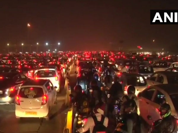 Delhi-Gurugram Highway Traffic: 6 km Long Jam between Udyog Vihar to Mahipalpur Delhi-Gurugram Highway Traffic: 6 km Long Jam between Udyog Vihar to Mahipalpur