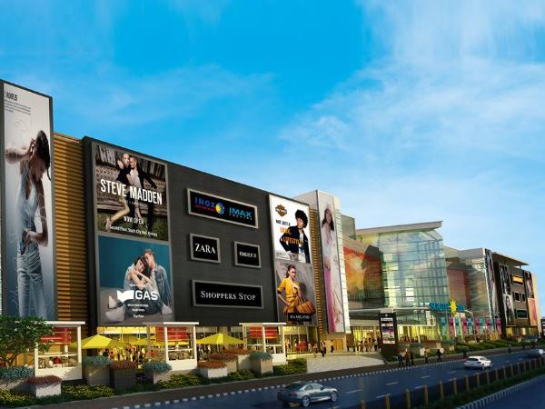 'स्टाफ मुझसे कहता है कि टॉयलेट में स्तनपान करा लूं'