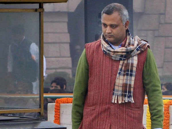 सोमनाथ भारती ने महिला एंकर को दी गाली