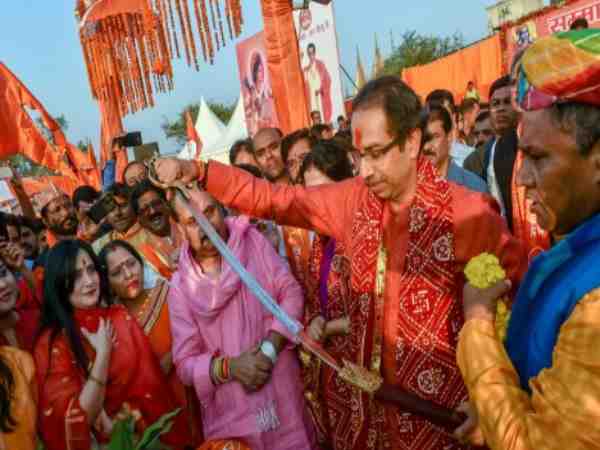 बहुत साल दिन और महीने गुजर गए मगर...