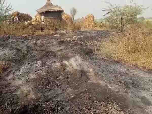 woman dead body found in field in mathura up woman dead body found in field in mathura up