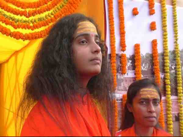 girl quits google job to become sadhvi in varanasi girl quits google job to become sadhvi in varanasi