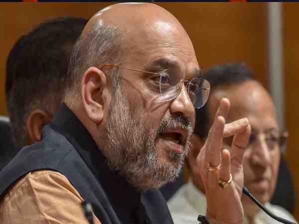 मध्य प्रदेश: रोड शो के दौरान रथ से गिरे अमित शाह, भाजपा कार्यकर्ताओं में मचा हड़कंप मध्य प्रदेश: रोड शो के दौरान रथ से गिरे अमित शाह, भाजपा कार्यकर्ताओं में मचा हड़कंप