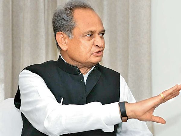 नोटबंदी के बाद के मोदी के बयान पर टिप्पणी