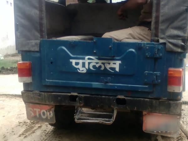 पति ने जताया ऐतराज तो मारपीट पर उतारू हो गई पत्नी, इंस्पेक्टर ने भी दी धमकी