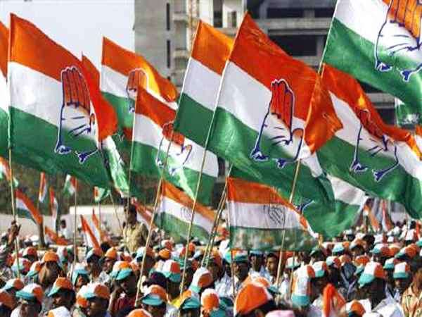 मुख्यमंत्री का पद हासिल करने की जुगत में नेता