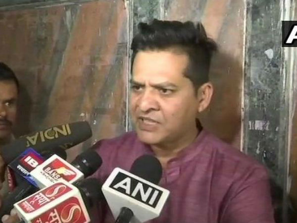 कांग्रेस ने नहीं दिया आनंद राय और संजीव सक्सेना को टिकट कांग्रेस ने नहीं दिया आनंद राय और संजीव सक्सेना को टिकट