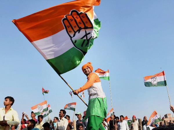बैठक में शामिल हुए दोनों दलों के दिग्गज नेता