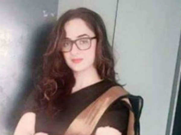 पेशे से वकील दीपिका राजावत एक सामाजिक कार्यकर्ता हैं