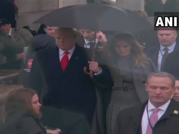 Protestor breaches Trumps motorcade in peris First World War Protestor breaches Trumps motorcade in peris First World War