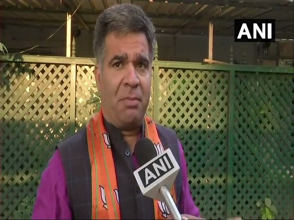 'राज्यपाल बता सकते हैं फैक्स मशीन क्यों नहीं काम कर रही'