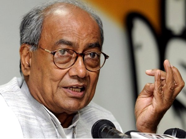 मध्य प्रदेश में दिग्विजय कर रहे हैं अपना 'काम'
