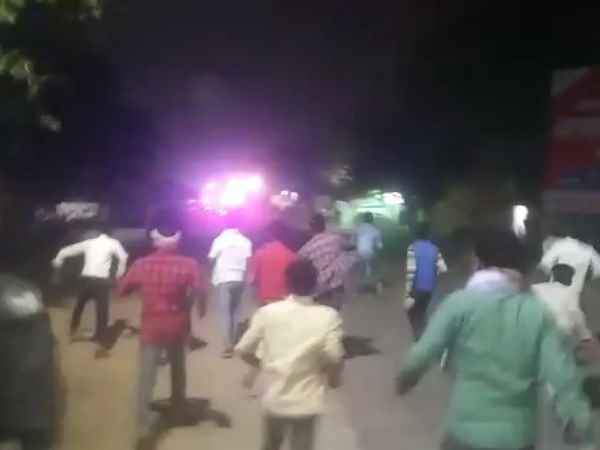 कई थानों की पुलिस फोर्स पहुंची मौके पर