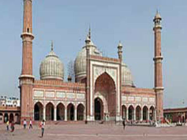 मुगलों ने 3000 मंदिर तोड़े