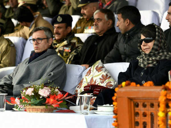 बहुमत के लिए चाहिए 44 सांसद